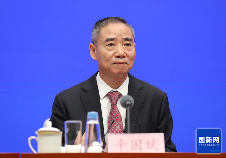 我国人工智能标准研制突破200项 加速产业智能化升级