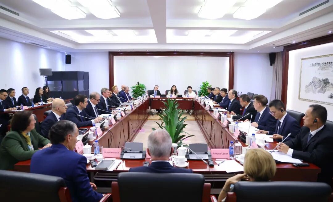 中美产业合作再升温 李乐成会见美中贸易全国委员会代表团
