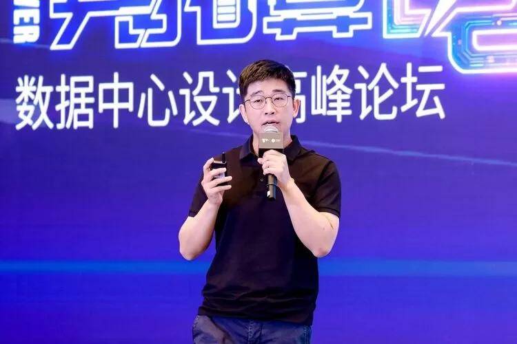 智算光互联加速演进,1.6T时代来临